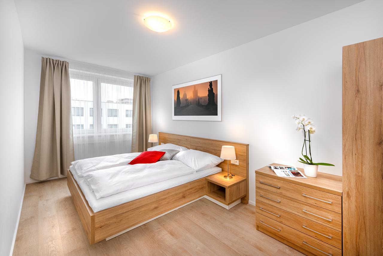 Citywest Apartments Prag Exterior foto
